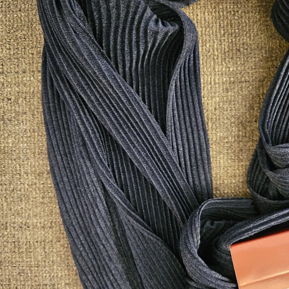 Dress Barn It's A Wrap Loop Infinity Scarf.  Navy Blue - Picture 2 of 4